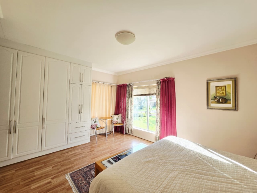 3 Bedroom Property for Sale in Kingswood Golf Estate Western Cape